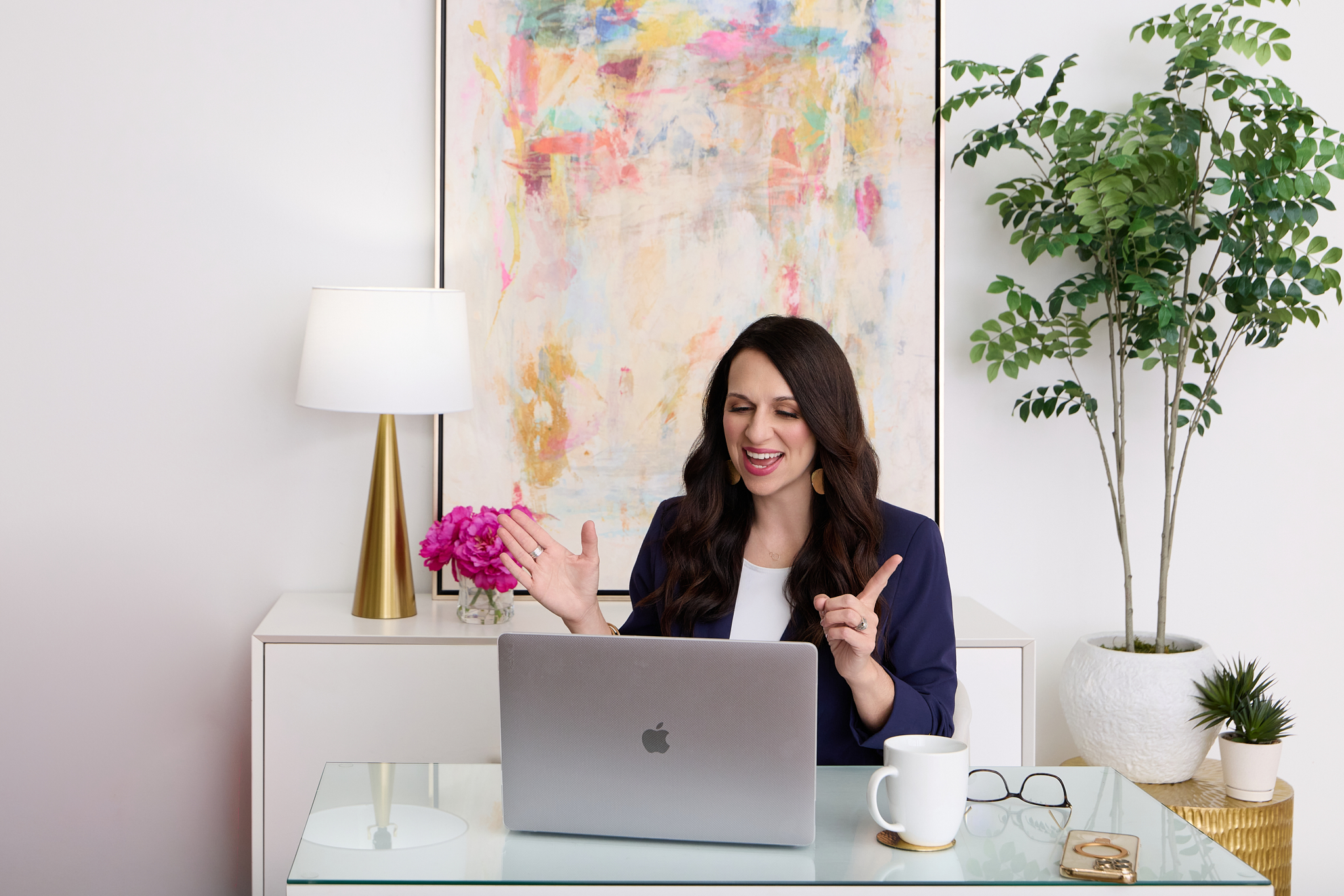 Managing Marketing Nicole Schmied